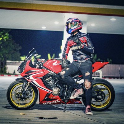 PSurathot's tweet photo. #NewProfilePic https://t.co/U3TqlTpI94