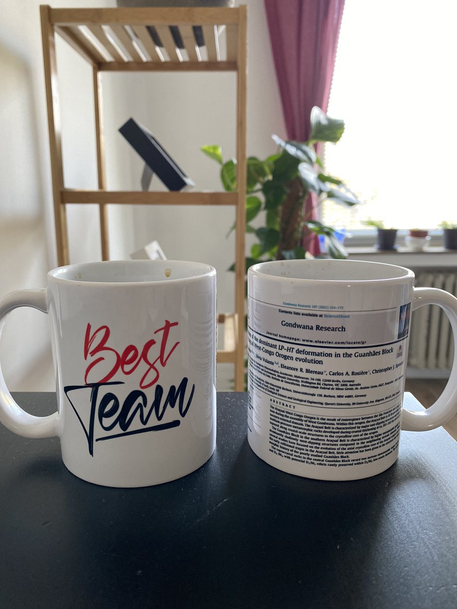 vitorbarrote (@geodrb) on Twitter photo Can’t choose between my #GneissChats stickers or my mug with the paper <a href="/silvia_volante/">Silvia Volante</a> and I wrote as a team! Can’t choose between my #GneissChats stickers or my mug with the paper <a href="/silvia_volante/">Silvia Volante</a> and I wrote as a team!