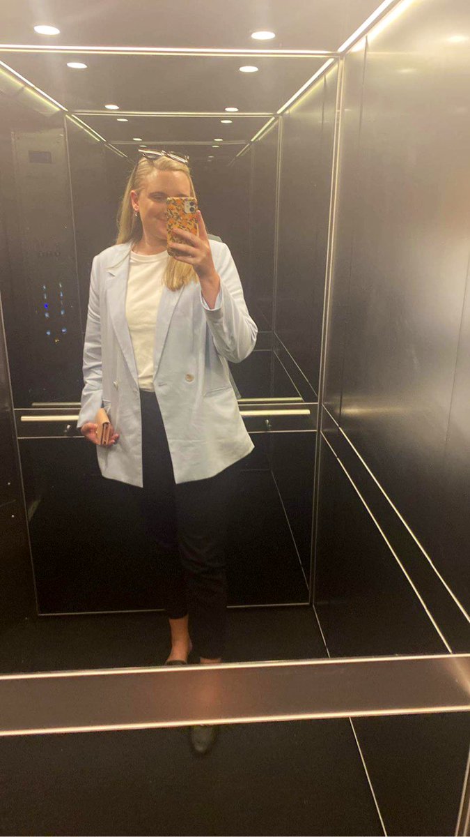 socialsushii's tweet image. Survived day 1 ✅ #newjobvibes