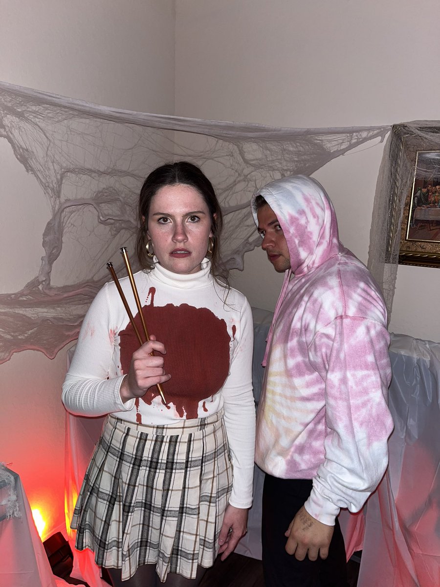 thechloelang's tweet photo. Bloody Mabel, Tie-Dye Guy, &amp; Bunny walk into a #halloween2022 party 👻@hulu #OMITB https://t.co/NjQVgZNj02