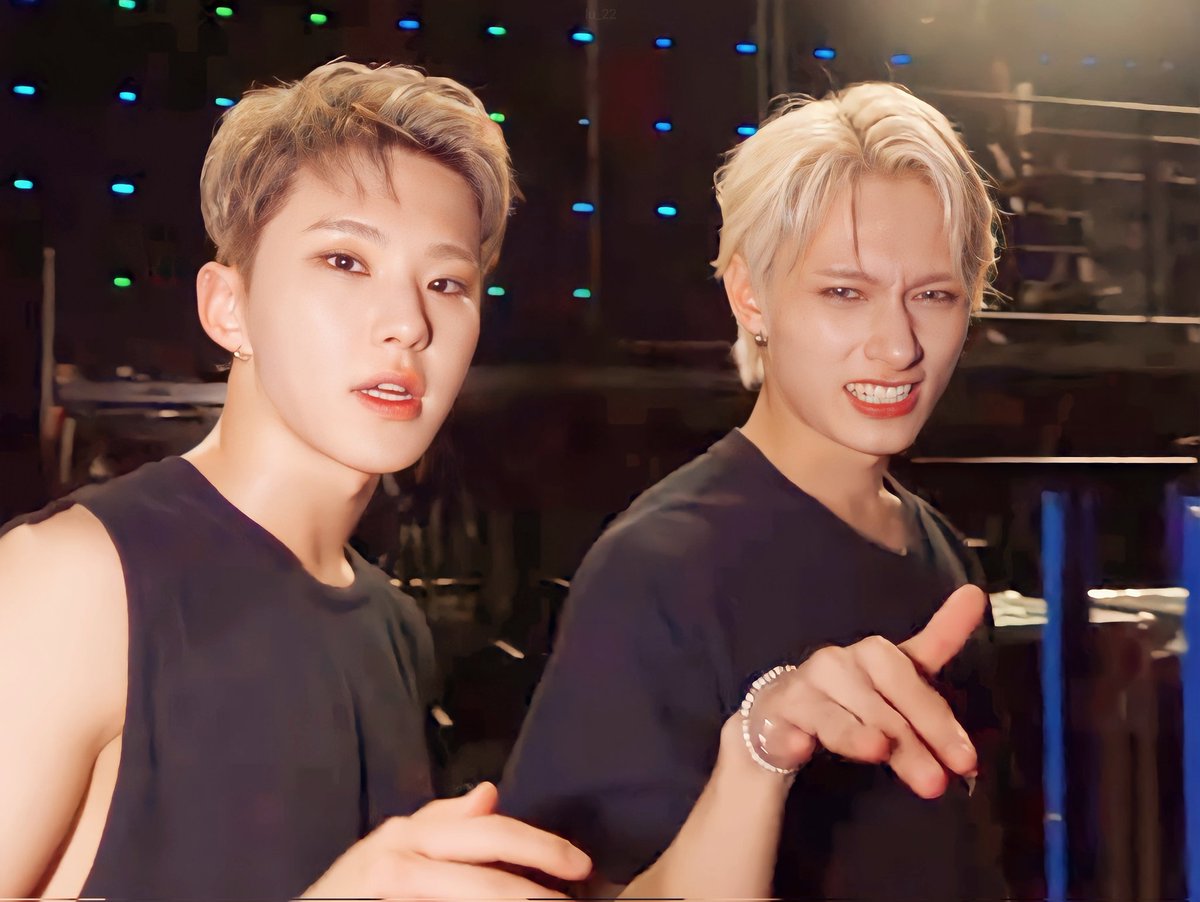 lu_22_carat's tweet photo. HQ pics
221028 [INSIDE SEVENTEEN] SEVENTEEN WORLD TOUR [BE THE SUN] NORTH AMERICA BEHIND #2

#SEVENTEEN #세븐틴 #INSIDE_SVT #jicheol #hoonhan #booseok #junsoon https://t.co/4dFK1s9EtM