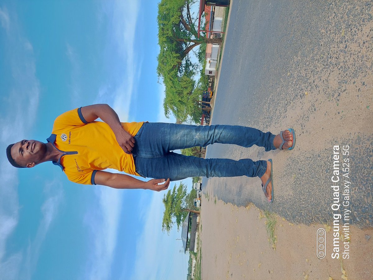 Tshegow84's tweet photo. #tshegoCrazy😁 https://t.co/ASfc7Iw8CE