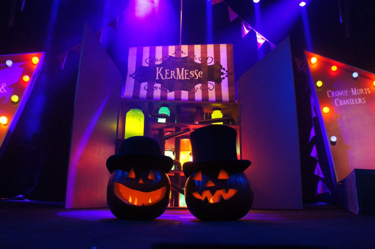 chrisblanchet44's tweet photo. 🎃 C’est cet après midi à 15h à l'Espace Alexandre Gautier de Varades : Spectacle Firmin et Hector "Les croque-morts chanteurs" suivi d'un goûter. Venez déguisés !!!  🎃 https://t.co/2xPhLQohnQ