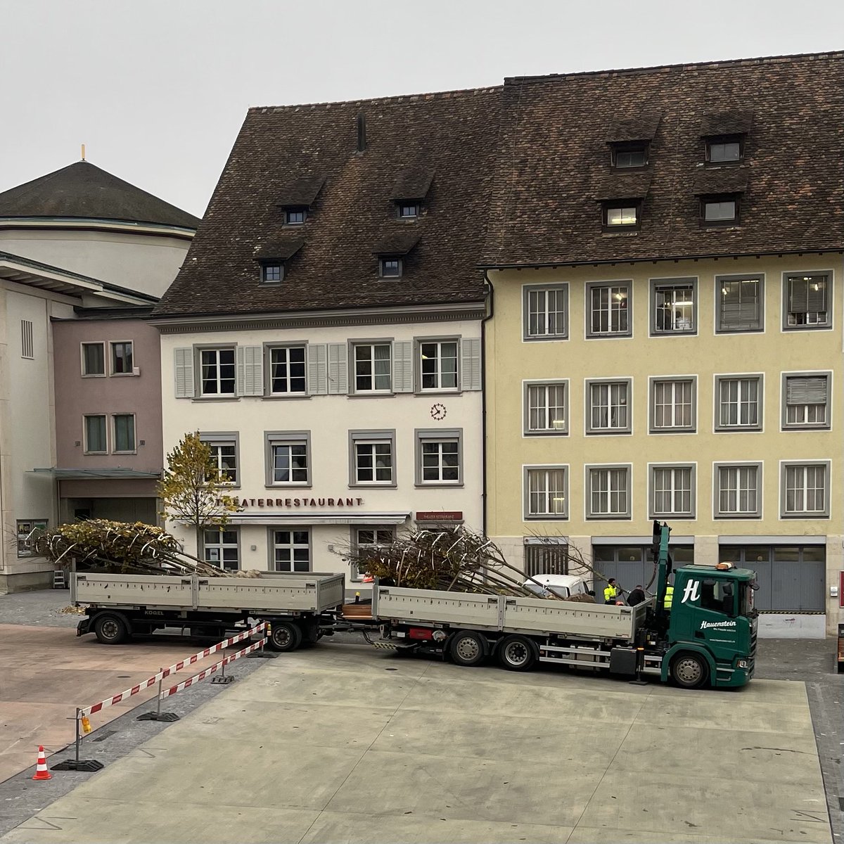 spitzworld's tweet image. #Baumpflanzung auf dem #Herrenacker läuft. 👌