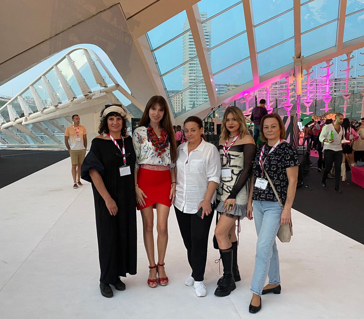 👉@UAconculVal agradecemos al <a href="/clecff/">CLEC Fashion Festival</a> y a <a href="/miquel_suay/">Miquel Suay</a> su apoyo a la moda #Ucrania, dando oportunidad de participar a creaciones de Svitlana Gorodetska y Lara Korotenko, entre otras. Nuestro reconocimiento a Eleonora Vatral  Liudmila Skitenko, Olga Dzuban y Mijaylo Petruniak