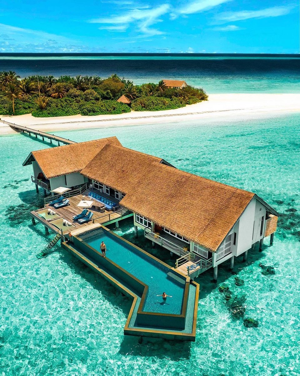 AnsamaTravel's tweet photo. What would you do with an island all to yourself? 🏝
.
DM/ WhatsApp/ Email us for best deals!
🏝 Four Seasons Maldives Private Island at Voavah
📧 reservations@ansamatravel.com
🌎 https://t.co/3GqcZKNOtM
.
📸: @terplanet 
.
#privateisland #islandvibes #luxuryresort #ansamatravel https://t.co/lmsMACFIQI