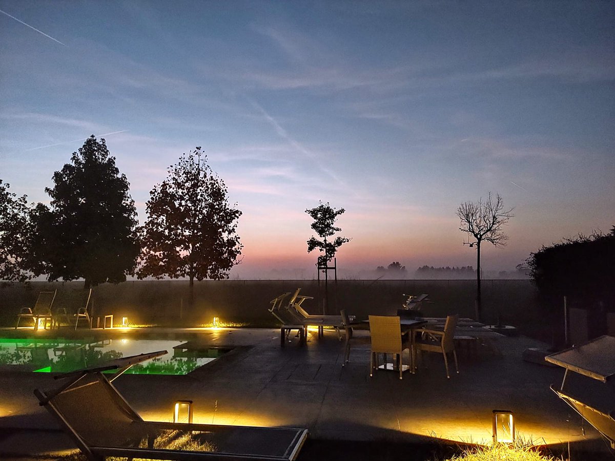 AbanoAstoria's tweet photo. L'alba di questa mattina. 🌞
📷 giravotaefurria
#abanoastoriahotel #aperitivobordopiscina #abanoterme #niceplacetobe #happymoments #vacanzeitaliane #termediabano https://t.co/ti1EHoyZgm