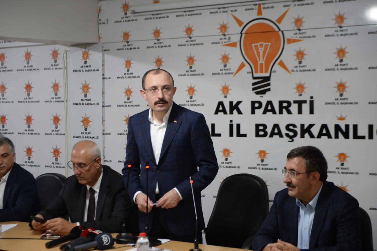 Ticaret bakanı: Son yılları saymazsak enflasyon yüzde 8-9

diken.com.tr/ticaret-bakani…