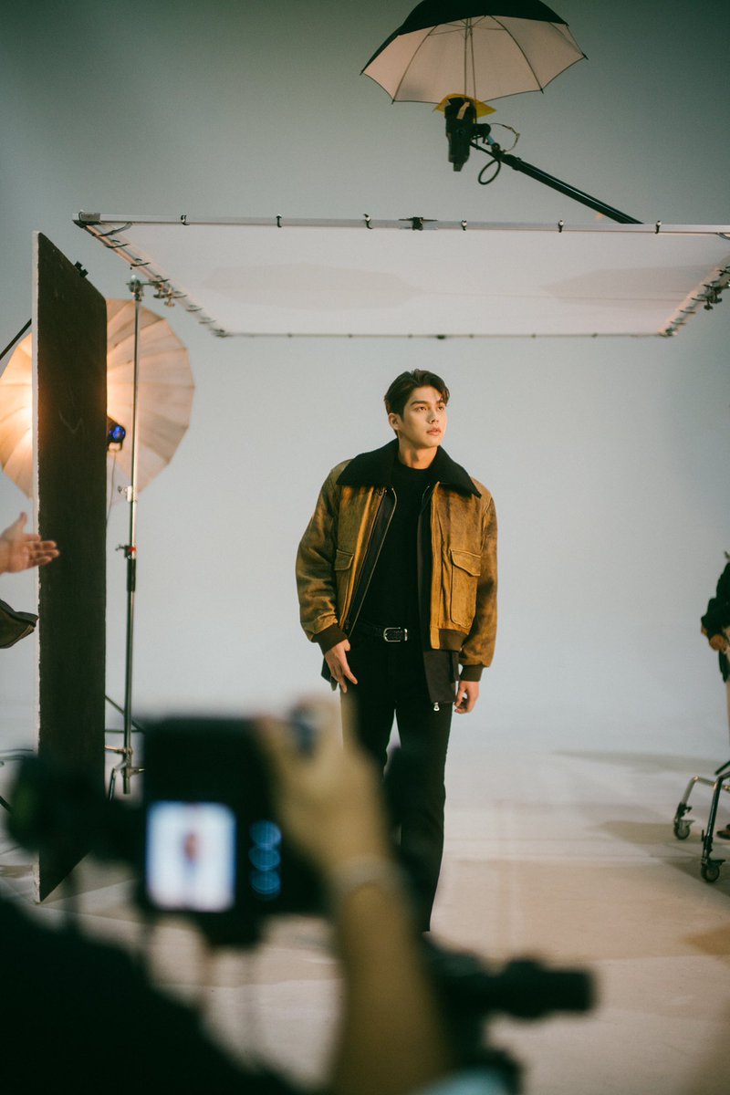 brightpics_'s tweet photo. behind the scenes 🤎 #bbrightvc https://t.co/WkcMPwCoEb