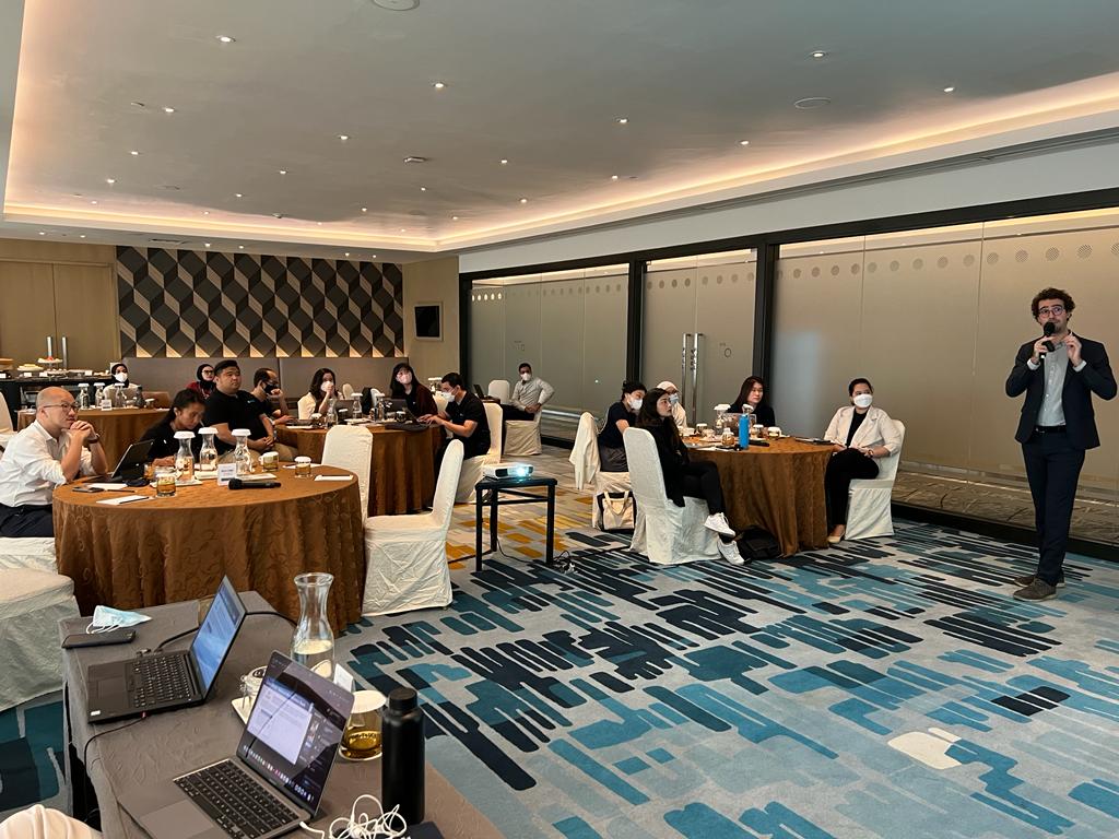 FinancingLab_ID's tweet photo. Today ASSIST JP of @UNDPIndonesia,began a two day Impact Measurement &amp; Management training delivered by @BCtAInitiative for startups, particularly from Indonesia Impact Fund, introducing them to basic IMM concepts &amp; tools to build capacity towards impact &amp; contribute to the SDGs. https://t.co/FlYkxhoqEa