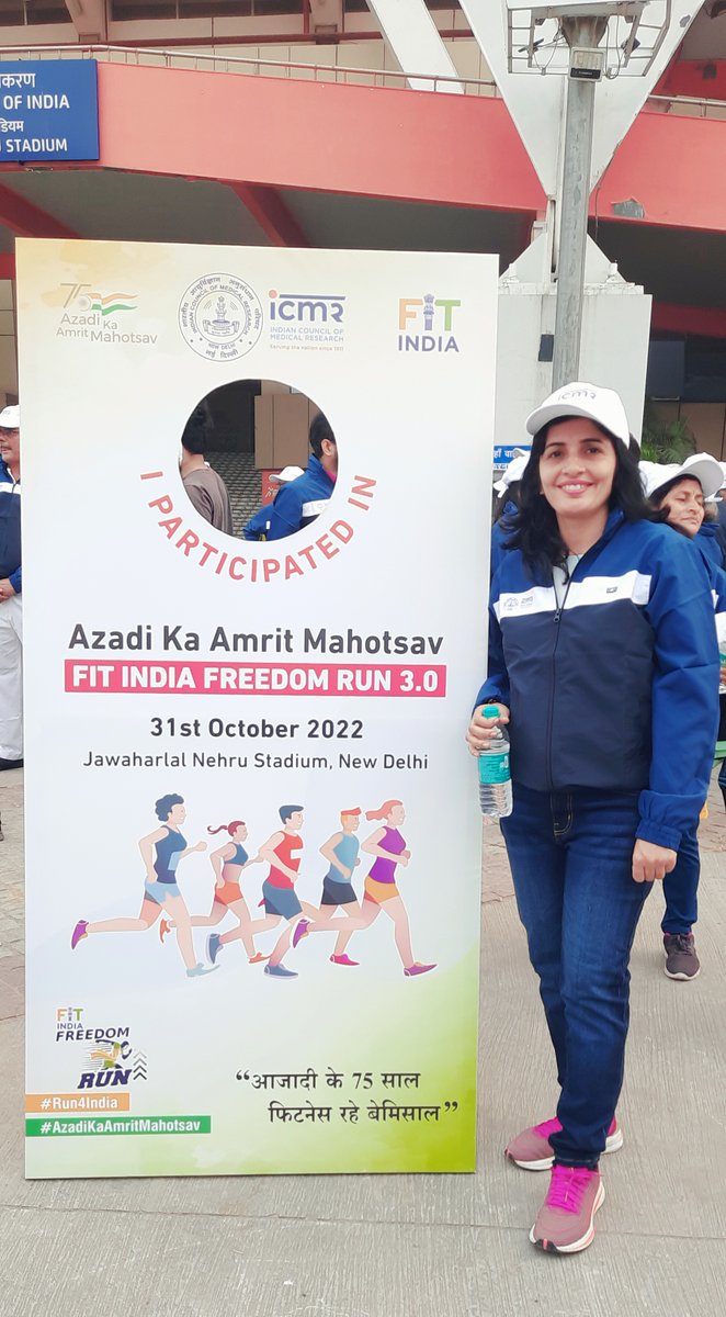 ICMR stood up today for participating in the Fit India Freedom Run being led by our Secretary DHR and DG, ICMR Dr. Rajeev Bahl, as a mark of ICMR's commitment to fight NCDs-Diabetes and Cardiovascular Diseases through Fit India #azadikaamritmahotsav #FitIndia