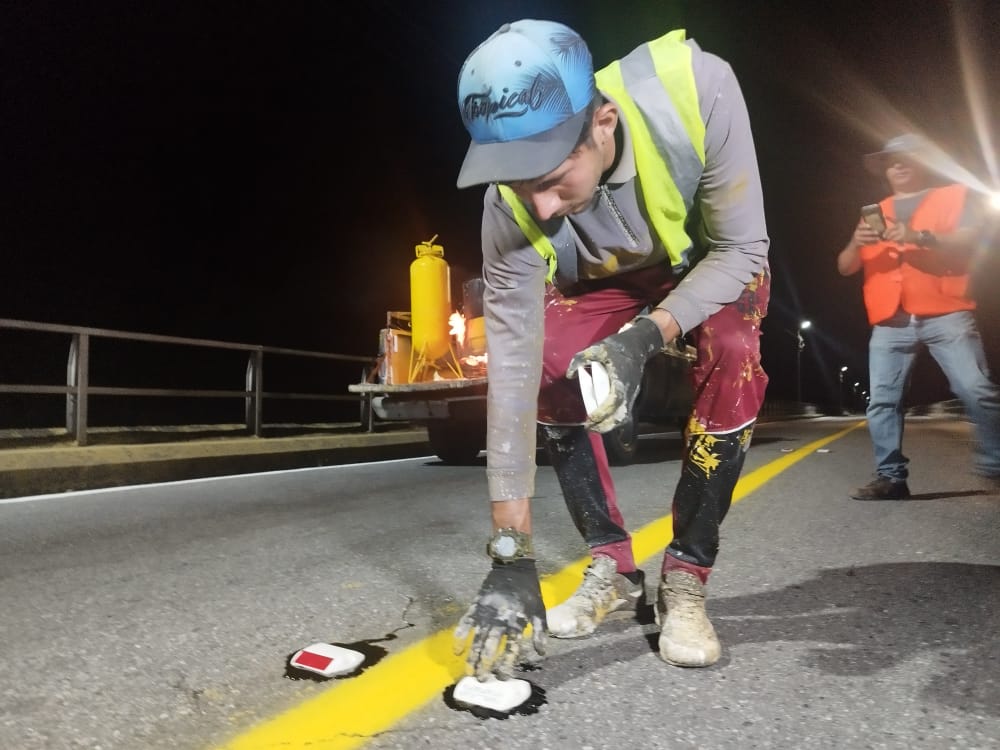 JEHYSONGUZMAN's tweet photo. Feliz madrugada Mérida, iniciamos la semana con esta noticia desde Alberto Adriani. Quiero compartir con ustedes estas imágenes del Puente Sobre el Río Chama ¡QUÉ BONITO! está quedando la rehabilitación de esta infraestructura que tiene 68 años de construcción. https://t.co/Ke2JeY8Y4F