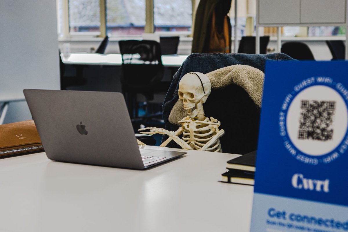 Calan Gaeaf Hapus!🎃

Oes gennych chi asgwrn i'w bigo gyda'ch trefniant gwaith presennol?

#Halloween #coworking