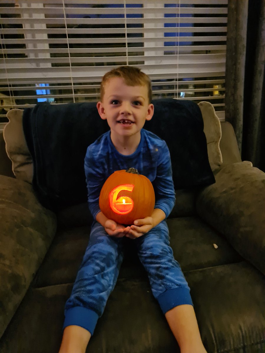 tinkerbellx24's tweet photo. @BridgetPrimary Nairn turns 6!! On Halloween and in Cyprus 🇨🇾 😍#Halloweenbaby #sunnycyprus https://t.co/vxhu8IgKYa