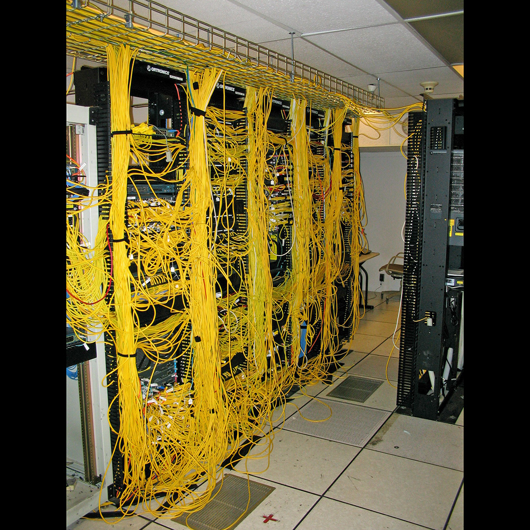 Cisco's tweet image. On All Hallows Eve, we bring you a horror story like no other – messy cables 👻 Have you experienced this horror yourself? Tell us in the comments. #HappyHalloween 🎃