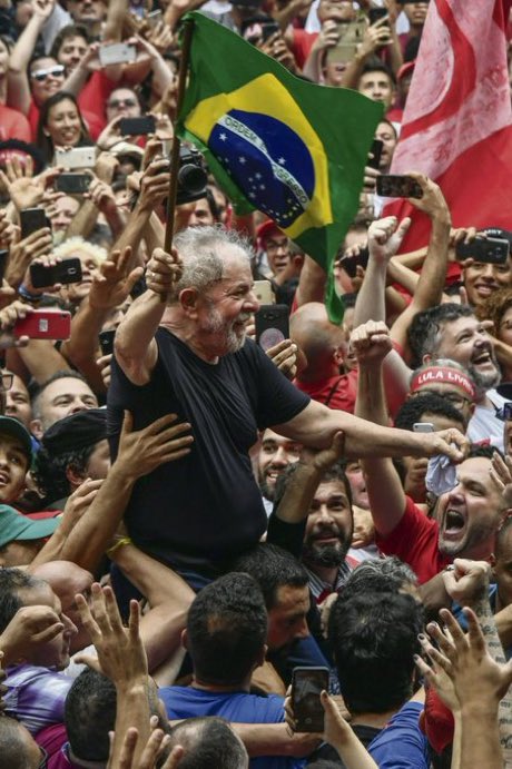 Ouf.
Pour le Brésil et tous nos amis brésiliens.
Pour la justice.
Pour le climat.
Pour la démocratie et la paix.
Lula Presidente 🇧🇷!
<a href="/LulaOficial/">Lula</a>