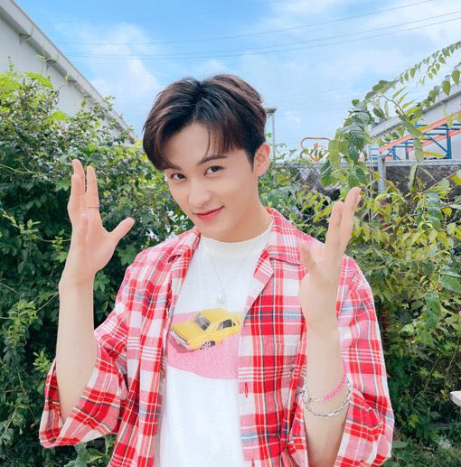 ____NCT_____'s tweet photo. ✨마크 https://t.co/oH5QaDbRjZ