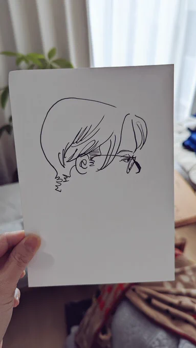 @mao_nishida さんが描いてくれていた私。鼻がうまくいかなくて、と言っていたけれど、私だなぁ。
これだけでも嬉しい。

まおさんありがとう。
めっちゃうれしい。クフフフフ。 