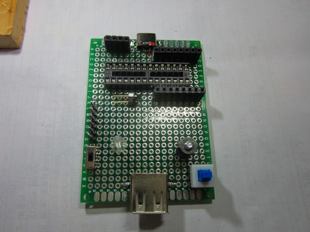 saiki0011's tweet image. 懲りずに
#MP3Player 3台目始めました💦

前回を反省して
#DFPlayerMini や #OLED に
ピンソケットを用意しました
スイッチとか抵抗とかコンデンサは
2台目から無理のない範囲で
動作チェックしてからリサイクルしています
pinラベルは一部新規制作しました😆

 #電子工作 #ATmega328p #Arduino