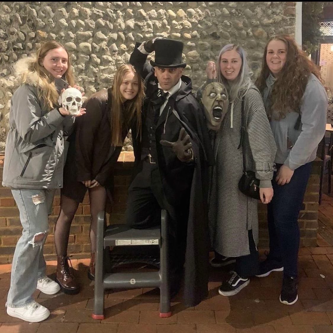 HGhostwalk's tweet photo. TONIGHT! 🎃Halloween🎃Ghostwalk of the Lanes, Brighton! No need to book, just meet outside Druids Head 6pm/7.30pm (I’m on the early shift). £12/£10/£8, £32 family ticket: 

https://t.co/Wg4U0tUebF https://t.co/edqpOEMiDd
