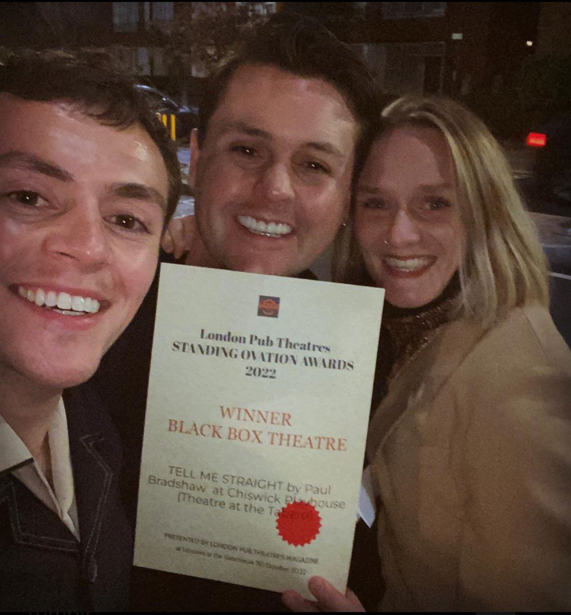 So @tmsplayldn won an award last night! 🎉 @_paulbradshawuk is a star ✨ Gorgeous to celebrate with him & @GreenlandGeorge. Thanks to the whole team @StallyGibson @ChiswickPlay @KingsHeadThtr @hiba_elchikhe & Roly Botha for making the show what it was! Thank you @pubtheatres1!