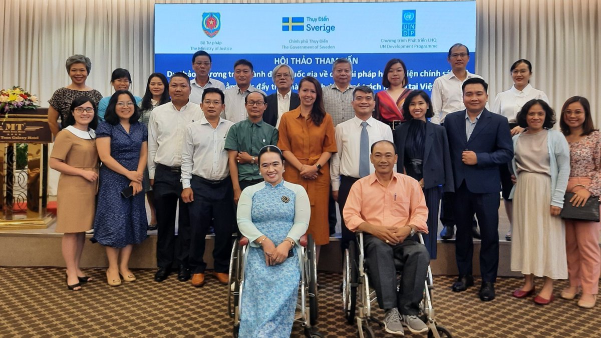 A landmark for the promotion of responsible business #RespBiz in #Vietnam: consulation on the 1st National Action Plan draft, focusing on #bizhumanrights in investment, labour, protection of vulnerable groups & consumer protection. 🙏🇺🇳🇻🇳🇸🇪UNDP - MOJ - Sweden partnership