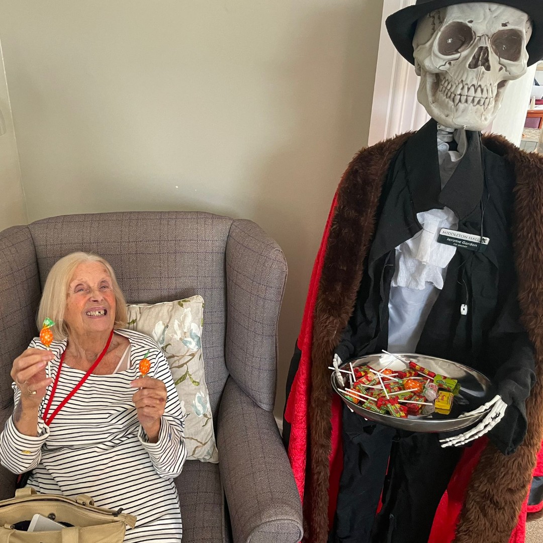 mhretirement's tweet image. Middleton Hall residents are in full Halloween mode, no tricks, just treats!
Have a spooktacular day
#Halloween2022 #SpaTeam #MHRV #Skeleton #SpookySeason