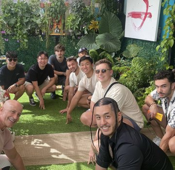 BentoBo1NFT_'s tweet photo. This past web3 event reminded me how important connections &amp; relationships are. If you’re building or working in the space let’s connect ❤️🫡 https://t.co/dwYs4HH8yI