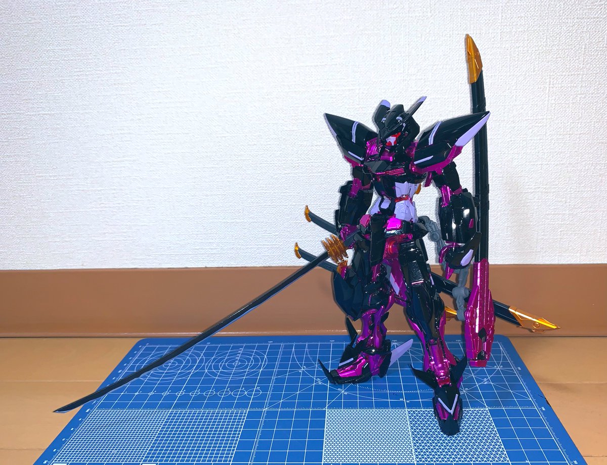 ArutoVayerun's tweet photo. MBF-05LM アストレイ ファントムミラージュ

エントリー最終日に...完徹して...ようやく完成しました...😭
計画性を身に付けようと思いました。

 #KOA完成 https://t.co/Mfno39vXF9