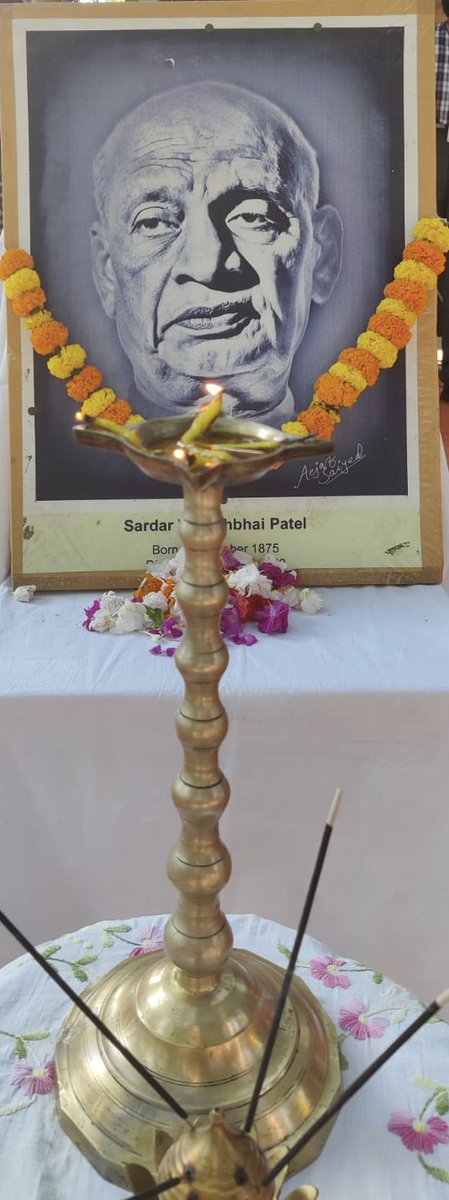 KVDurgapurCMERI's tweet photo. RASHTRIYA Ekta Diwas 2022
Celebration of the Birth Anniversary of Great leader, Freedom fighter and Iron Man of India Sardar Ballabh Bhai Patel
#SardarVallabhbhaiPatel
#ektapledge
#nationalunityrun
@KVS_HQ @ROKolkata @Rameshmandal71 @binodbehera25 @PKCHANDRAN12 @hl_chaudhary https://t.co/NixgvUDleq