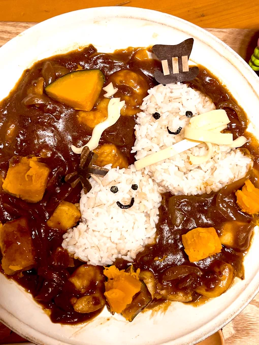 happyHalloweenおばけちゃんカレー作ってみた(絶賛修羅場中なのに何やってるんだろう...) 