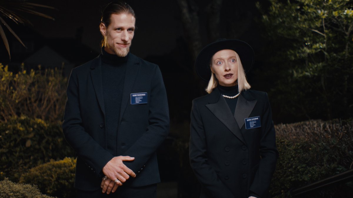 Have you ever considered eternal life? Watch my latest short comedy sketch (starring <a href="/SeanBurkeShow/">Seán Burke</a>, <a href="/Anna_O_Grady/">Anna O'Grady</a> &amp; <a href="/JamieSordyl/">Jamie Sordyl</a>) to find out how you might achieve that.
bit.ly/VampireMission…
p.s. 🎃 Happy Halloween! 🎃