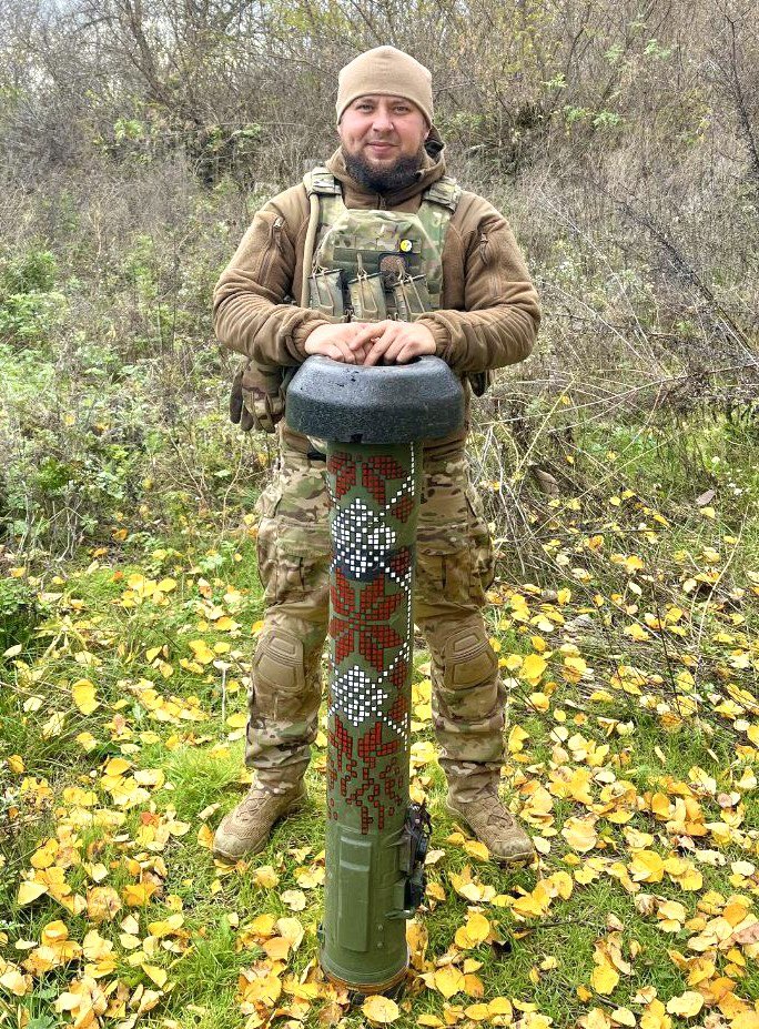 Business Ukraine mag on Twitter "Ukrainian warrior with a Javelin anti