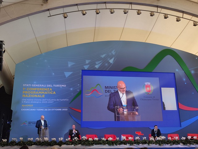 Almawave's tweet photo. Si è conclusa la partecipazione di @DataAppeal agli Stati Generali del Turismo. Il CEO @mkl ha parlato di dati relativi ai megatrend del turismo e nello specifico quelli relativi al nostro Paese, valorizzando la piattaforma #DataAppealStudio
#tourism #innovation #datadriven https://t.co/CJCh8348H4