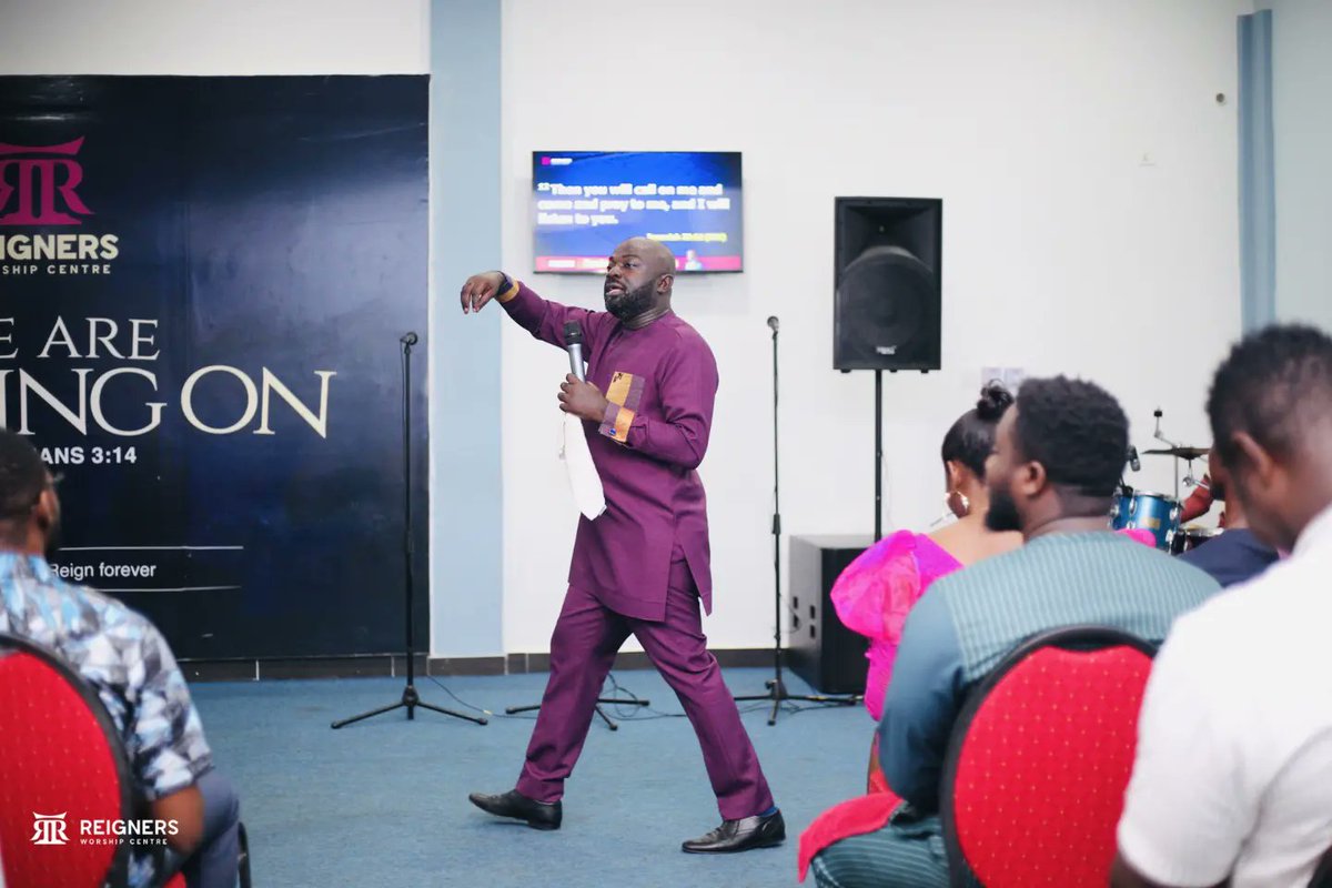 PhilOpokuNelson's tweet photo. That moment when you don’t want to leave the presence of God…yesterday’s service was no different. We thank God for His presence and visitation. Join us next week for a great time in His presence!
#Reignersworshipcentre
#AtHisFeetService
#Sundayservice https://t.co/HzHsP4ERpd