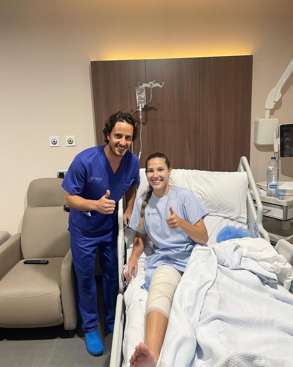 El <a href="/DrNachoPeregrin/">Nacho Peregrín</a>, Cirujano especializado en rodilla de IMED Valencia, ha intervenido a la jugadora del <a href="/VCF_Femenino/">Valencia CF Femenino #ADNVCF</a>⚽️ <a href="/5jimenezmaria/">5jimenezmaria</a> de su lesión de la rodilla derecha tras diagnóstico de rotura de menisco externo con quiste parameniscal asociado.

#knee #kneesurgery