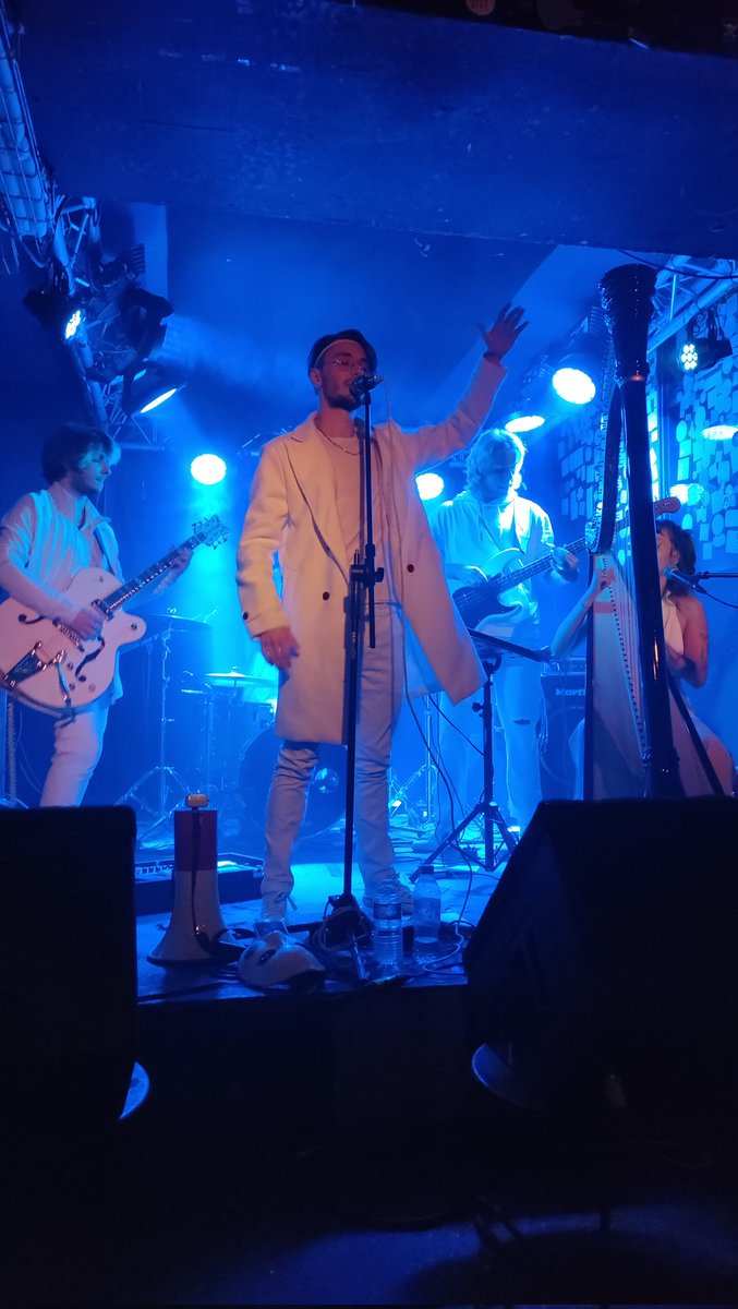 Mauvais Sang tweet media