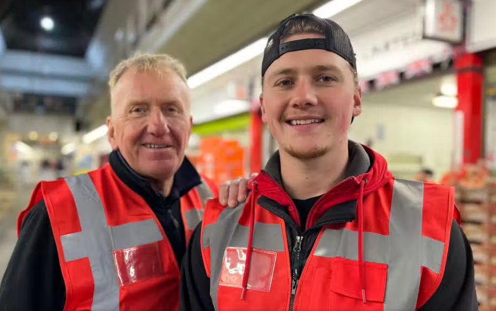 New Covent Garden: BBC documentary explores night life at London’s largest fruit and veg market: ow.ly/6K2u50Lpghj @MarketFood @MarketFlowers @NigelFpc @ljbloomfield1 @grattonboy