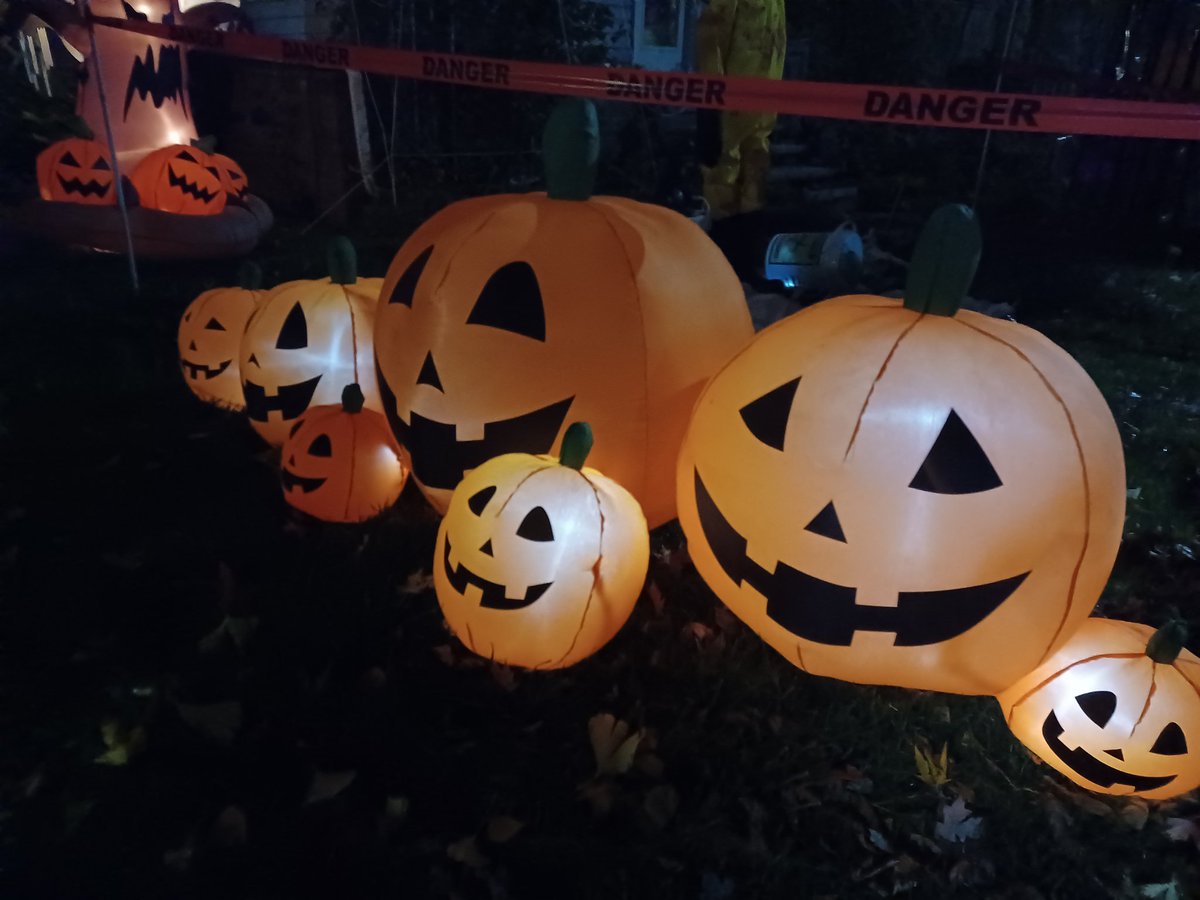ocean_mouse's tweet photo. Happy Halloween folks! Be sure to stay safe and enjoy the spooky vibes tonight!
#oceanmousestudio #IndieGameDev #Halloween https://t.co/zgR5fBFfjG