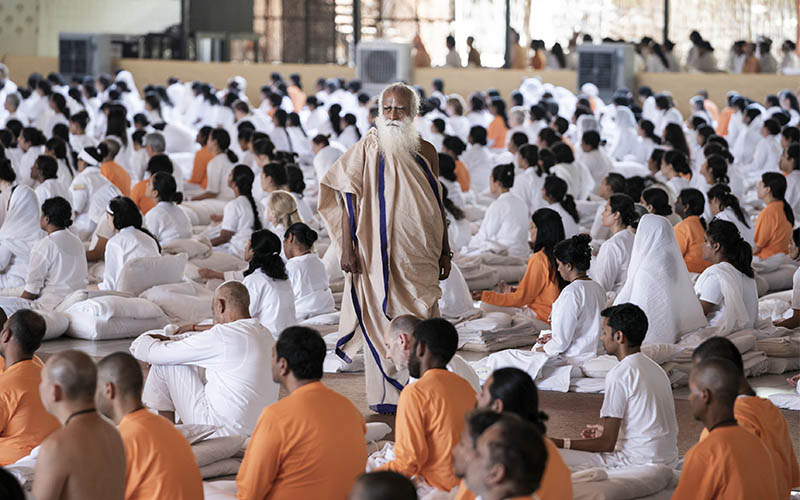 SadhguruJV's tweet photo. To be able to sit still, contortions of the Body alone will not do. You have to come to terms with the Mechanics of the Mind. #SadhguruQuotes https://t.co/GOPZU1wwGq