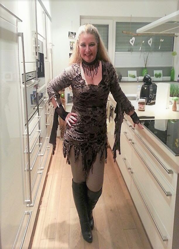 Rosella Extrem on Twitter "Happy Halloween🎃https //t.co/kCO3YYTLRZ