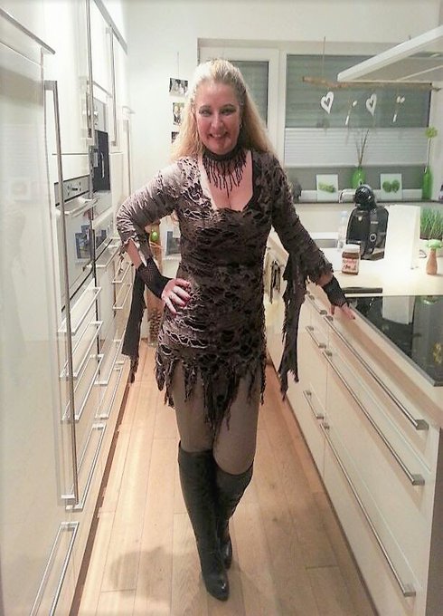 Happy Halloween🎃https://t.co/kCO3YYTLRZ  Erhalte Zugriff auf mein BestFans-Profil mit exklusiven Bildern<a href="/tag/actress"class="tags"><span>#actress</span></a><a href="/tag/blonde"class="tags"><span>#blonde</span></a><a href="/tag/casting"class="tags"><span>#casting</span></a><a href="/tag/milf"class="tags"><span>#milf</span></a><a href="/tag/contentcreator"class="tags"><span>#contentcreator</span></a>