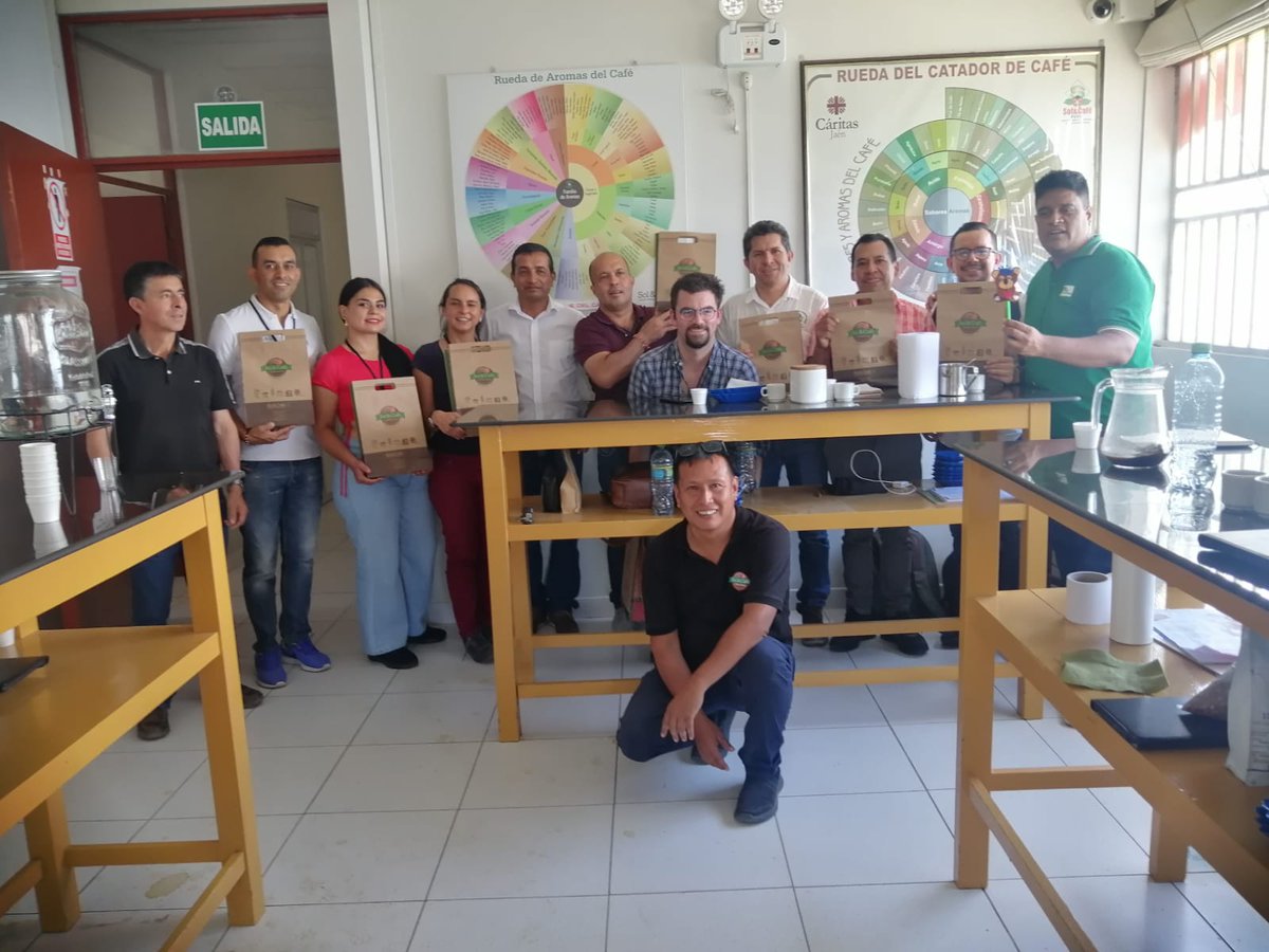 loicfrei's tweet photo. ¡Wooow! Una fuente de inspiración extraordinaria la de la Cooperativa Sol&amp;Café. Con @acodea_ fuimos a Perú junto a ASOPEP, Global Cafés y OCCICAFÉ, gracias a @AFD_es y @FFP_AgriCord Una gira transformadora que dejó claro el camino a seguir para nuestras Organizaciones en Colombia https://t.co/WWuCAQu35k