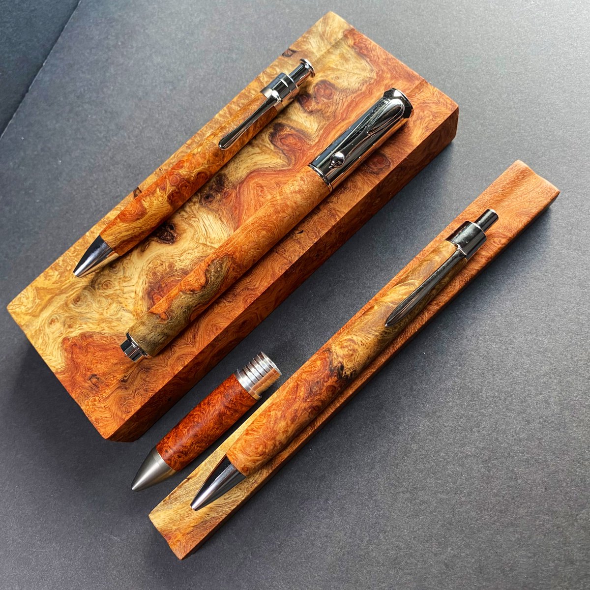 TookunoOnline's tweet photo. #東京インターナショナルペンショー2022 の購入品はボールペンが4つ✒️
来年は文化の日に参加したいです。
#TIPS2022 https://t.co/ucIVViqcJQ