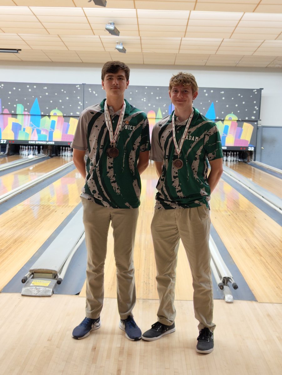OFRBowling's tweet photo. Congrats to Nick Porter and Adam Ruffing on your guys state awards!!! @OFR5_Activities #OFpride https://t.co/BUUZk87FMF