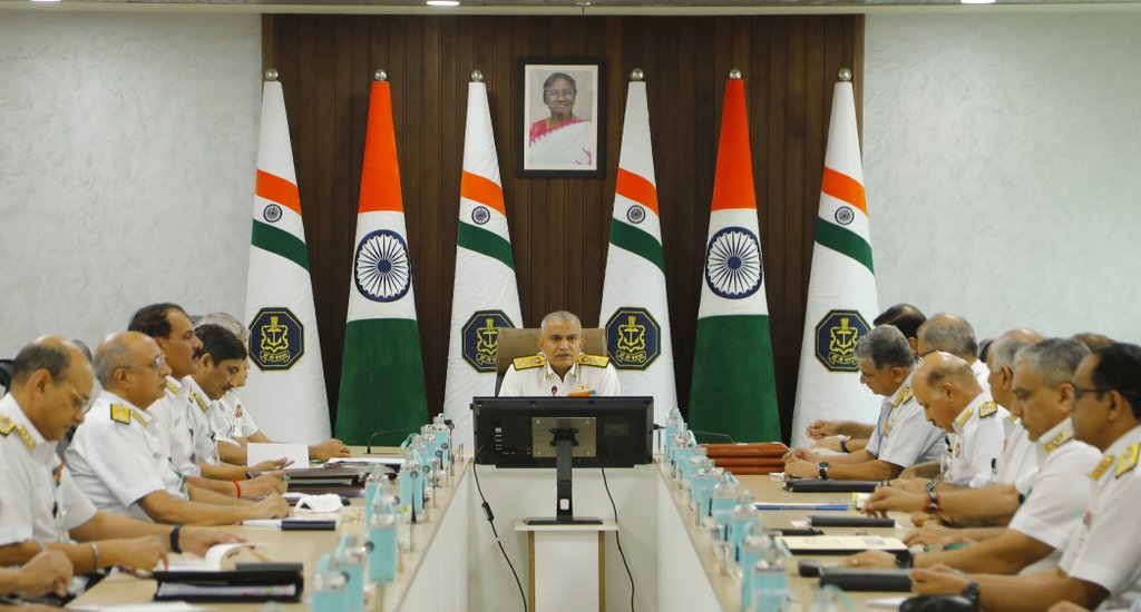 indiannavy's tweet photo. Naval Commanders' Conference 2022/2 commenced at New Delhi on #31Oct 22 with the Opening Address by Adm R Hari Kumar #CNS, followed by commencement of review of major Ops, Materiel, Logistics, HR, Trg & Admin activities of #IndianNavy.
@DefenceMinIndia https://t.co/Uyh0MH5AEk https://t.co/bQQMbr6FKg