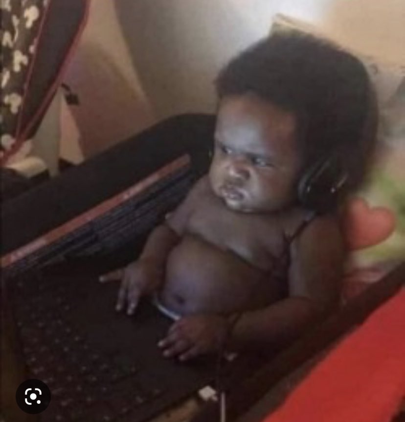 Bouaihh's tweet photo. Moi qui signal tt les tweets avec la photo de Khalis comme si c’était mon fils  #poupettekenza https://t.co/LWy5bQj8fl