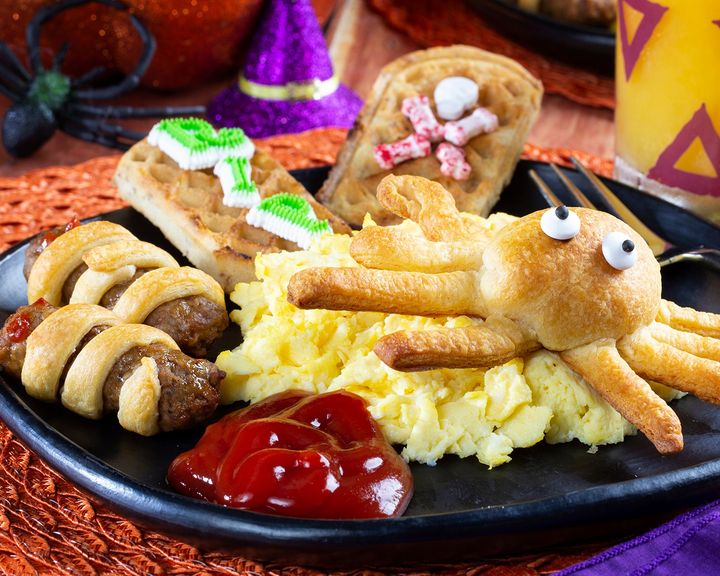 EasyHomeMeals's tweet image. #HappyHalloween! Kick off this day with a Spook-tacular Halloween Breakfast. It's perfectly scary and tasty for this morning or for #brinner tonight before #trickortreating. 🕷️👻🍳 bit.ly/2PAxyGC

#Halloween #Halloween2022 #breakfast #dinner #trickortreat #recipe