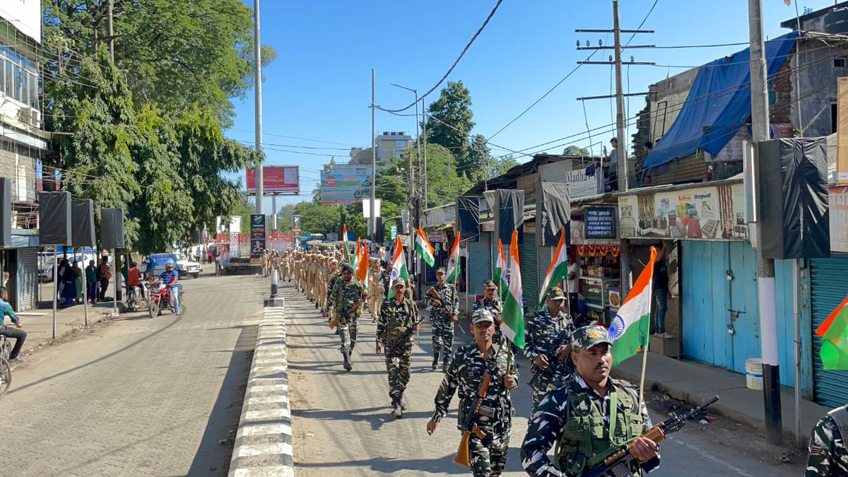 TinsukiaPolice's tweet image. March Past organized by Tinsukia Police and 2nd APBn on the occasion of National Unity Day. 
#NationalUnityDay2022 
#RashtriyaEktaDiwas2022 
@assampolice 
@DGPAssamPolice 
@gpsinghips