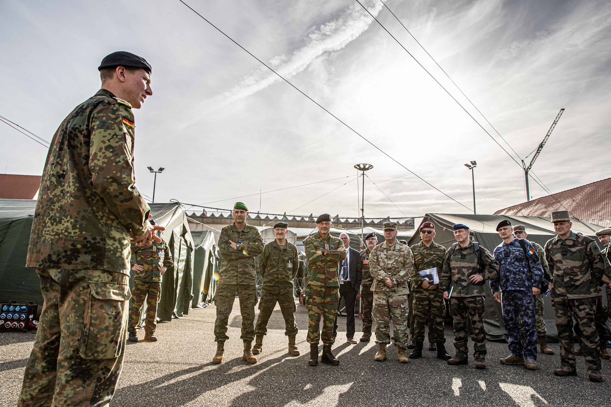 HQEurocorps's tweet photo. Military Authorities visited the #CommonTenacityExercise organized and led by #Eurocorps in @strasbourg with @11eBP 🇫🇷 and Brigada Logística 🇪🇸. 8️⃣0️⃣0️⃣ soldiers from various nationalities involved to prepare EC HQ for its future role as #NATO JTFHQ in 2024.
#DVDay #WeAreNATO https://t.co/ZT4TUpAF1B